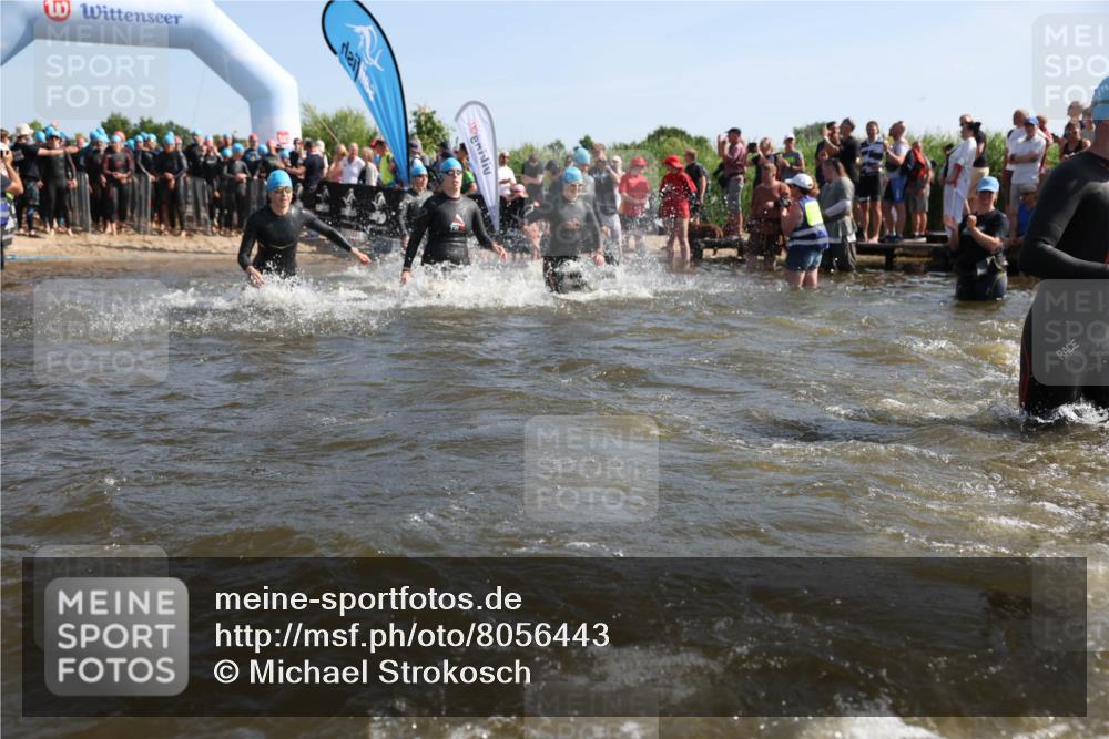 22.06.2025 - Viking Triathlon Michael Strokosch http://msf.ph/oto/8056443 22.06.2025 10:03:25 Schwimmen 25, 34, 42, 88, 89, 163, 182, 221, 229, 251, 324, 332, 454, 540, 556 meine-sportfotos.de