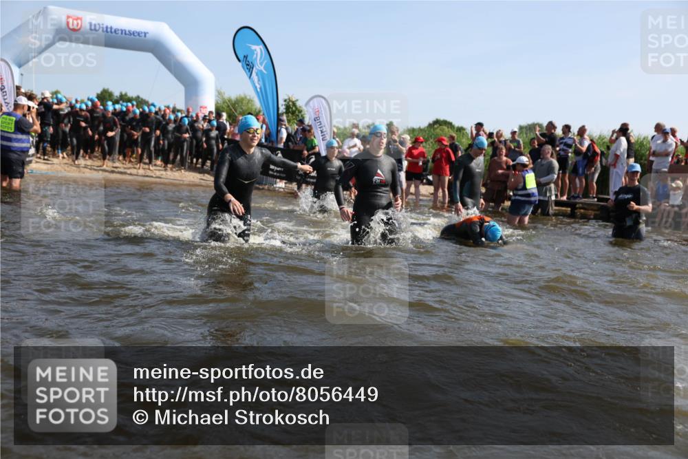 22.06.2025 - Viking Triathlon Michael Strokosch http://msf.ph/oto/8056449 22.06.2025 10:03:26 Schwimmen 25, 34, 42, 88, 89, 163, 182, 221, 229, 251, 324, 332, 454, 540, 556 meine-sportfotos.de