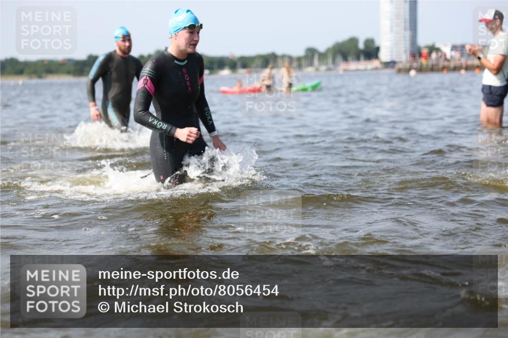 22.06.2025 - Viking Triathlon Michael Strokosch http://msf.ph/oto/8056454 22.06.2025 10:31:06 Schwimmen 45, 216, 237, 330, 347, 352, 510, 549 meine-sportfotos.de