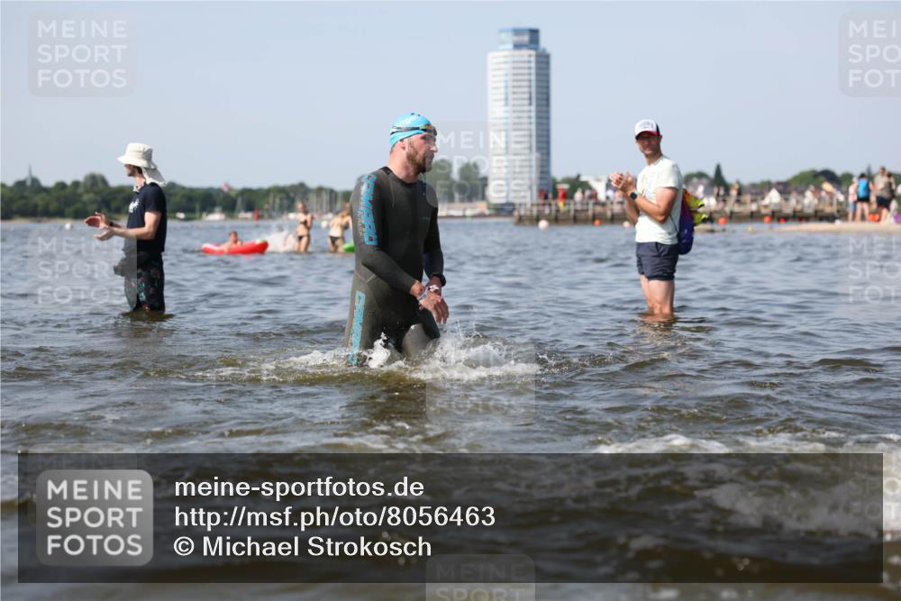 22.06.2025 - Viking Triathlon Michael Strokosch http://msf.ph/oto/8056463 22.06.2025 10:31:09 Schwimmen 216, 237, 330, 347, 352, 510, 549 meine-sportfotos.de
