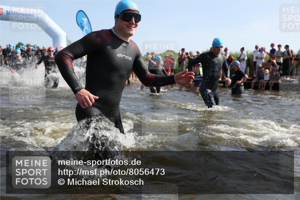22.06.2025 - Viking Triathlon Michael Strokosch http://msf.ph/oto/8056473 22.06.2025 10:03:34 Schwimmen 42, 58, 62, 79, 148, 179, 182, 221, 324, 434, 454, 556, 619, 635, 645, 659 meine-sportfotos.de