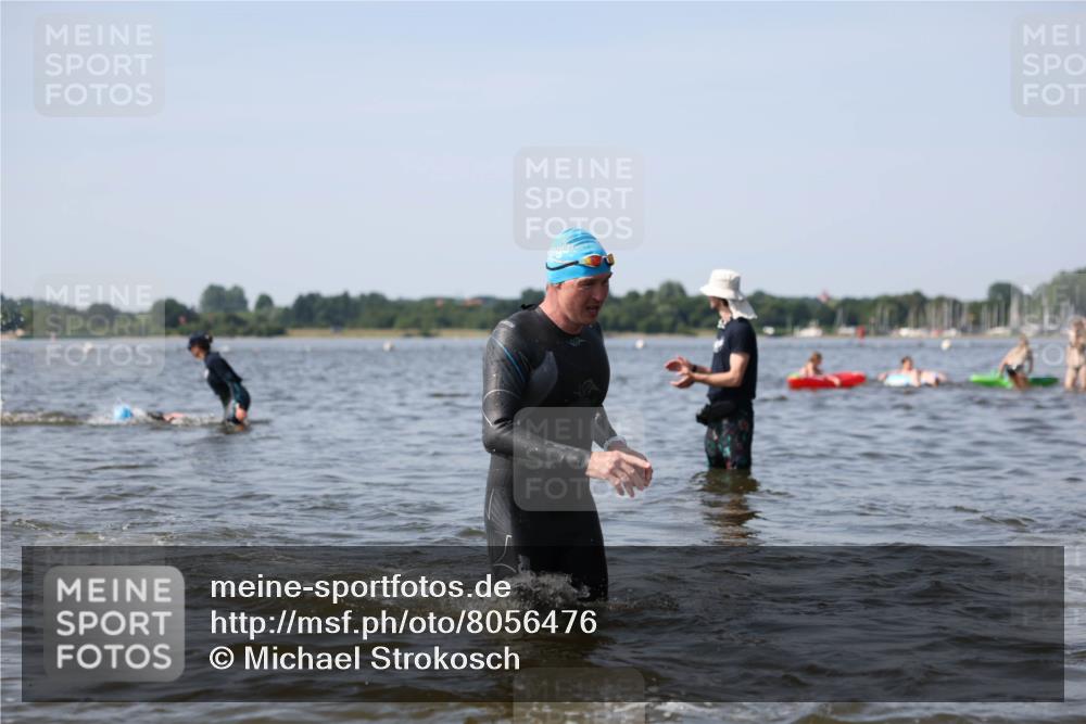22.06.2025 - Viking Triathlon Michael Strokosch http://msf.ph/oto/8056476 22.06.2025 10:31:12 Schwimmen 216, 236, 237, 330, 347, 352, 549 meine-sportfotos.de