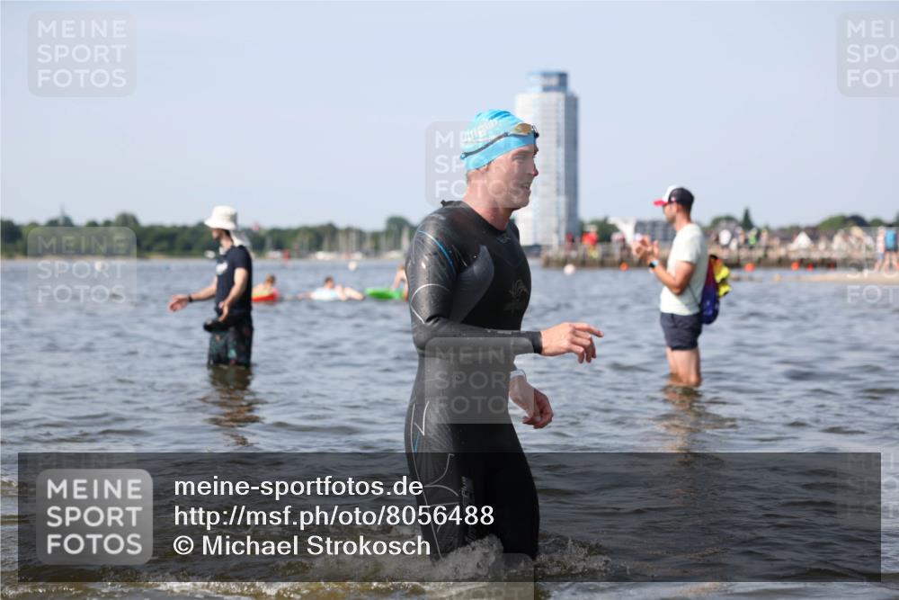 22.06.2025 - Viking Triathlon Michael Strokosch http://msf.ph/oto/8056488 22.06.2025 10:31:14 Schwimmen 216, 236, 237, 311, 330, 352, 549 meine-sportfotos.de