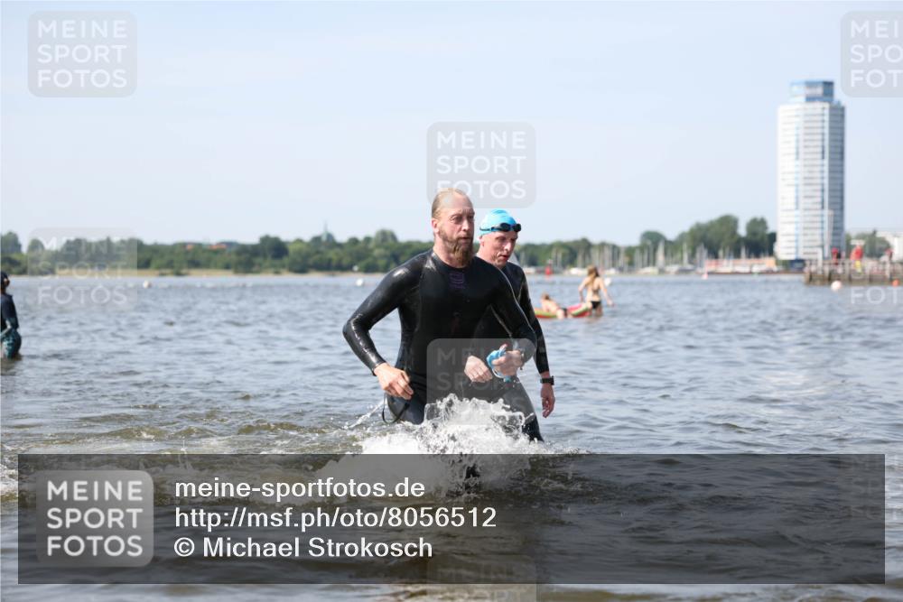 22.06.2025 - Viking Triathlon Michael Strokosch http://msf.ph/oto/8056512 22.06.2025 10:31:26 Schwimmen 3, 8, 236, 311, 469, 613, 648 meine-sportfotos.de