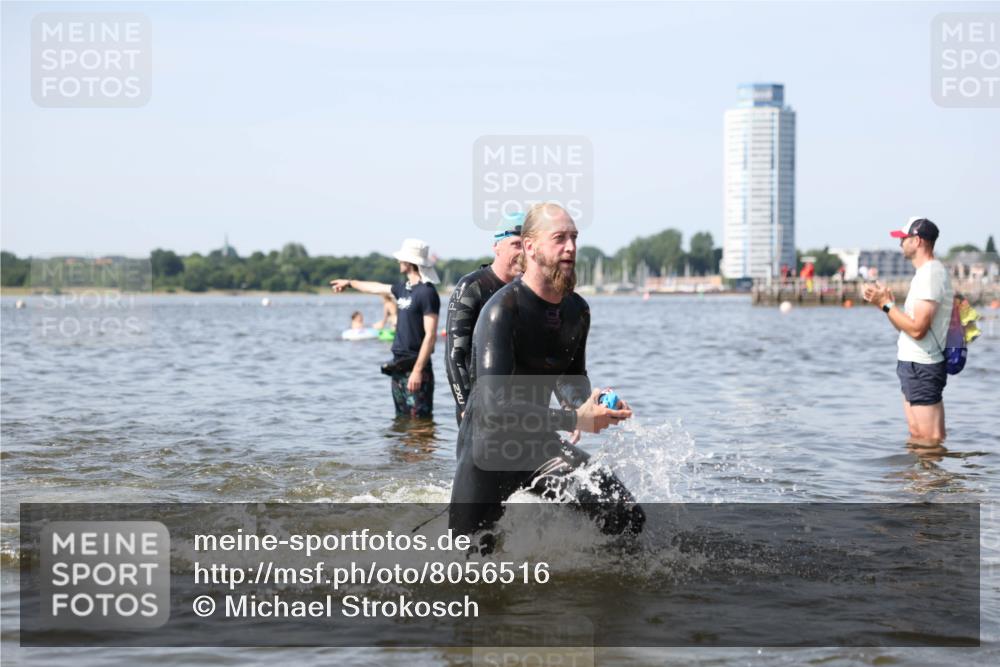 22.06.2025 - Viking Triathlon Michael Strokosch http://msf.ph/oto/8056516 22.06.2025 10:31:26 Schwimmen 3, 8, 236, 311, 469, 613, 648 meine-sportfotos.de