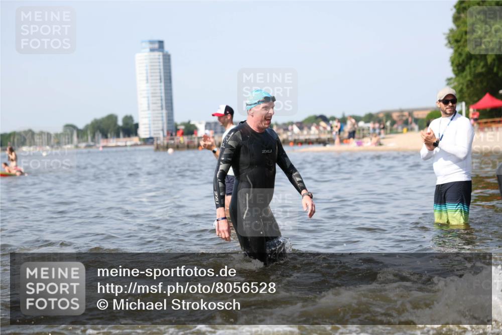 22.06.2025 - Viking Triathlon Michael Strokosch http://msf.ph/oto/8056528 22.06.2025 10:31:28 Schwimmen 3, 8, 236, 311, 340, 469, 613, 648 meine-sportfotos.de