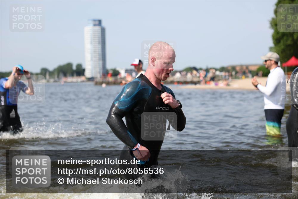 22.06.2025 - Viking Triathlon Michael Strokosch http://msf.ph/oto/8056536 22.06.2025 10:31:29 Schwimmen 3, 8, 137, 236, 311, 340, 469, 613, 648 meine-sportfotos.de