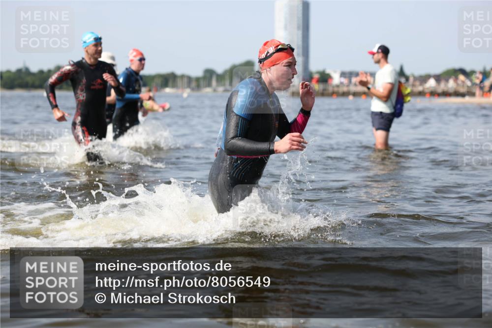 22.06.2025 - Viking Triathlon Michael Strokosch http://msf.ph/oto/8056549 22.06.2025 10:31:35 Schwimmen 3, 8, 98, 137, 158, 189, 340, 350, 469, 613, 648 meine-sportfotos.de