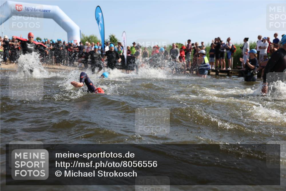 22.06.2025 - Viking Triathlon Michael Strokosch http://msf.ph/oto/8056556 22.06.2025 10:04:05 Schwimmen 156, 220, 240, 313, 315, 351, 370, 433, 448, 474, 529, 614, 639, 657 meine-sportfotos.de