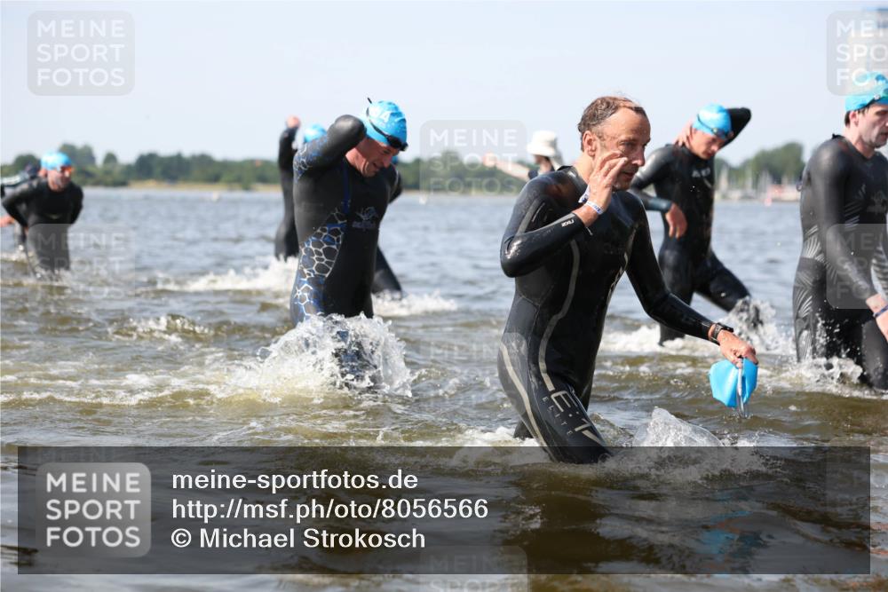 22.06.2025 - Viking Triathlon Michael Strokosch http://msf.ph/oto/8056566 22.06.2025 10:31:41 Schwimmen 98, 99, 124, 125, 137, 158, 189, 224, 340, 350, 507, 555, 613, 648 meine-sportfotos.de