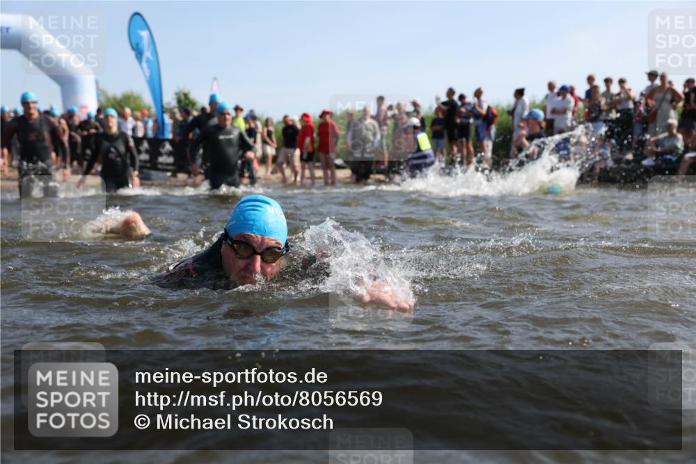 22.06.2025 - Viking Triathlon Michael Strokosch http://msf.ph/oto/8056569 22.06.2025 10:04:17 Schwimmen 115, 141, 142, 156, 185, 195, 199, 253, 276, 351, 377, 408, 474, 493, 529 meine-sportfotos.de
