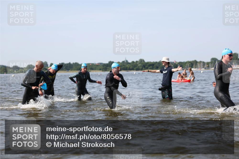 22.06.2025 - Viking Triathlon Michael Strokosch http://msf.ph/oto/8056578 22.06.2025 10:31:44 Schwimmen 87, 98, 99, 124, 125, 137, 158, 189, 224, 340, 350, 435, 507, 555, 613, 648, 658 meine-sportfotos.de