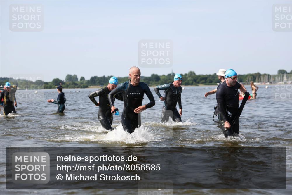 22.06.2025 - Viking Triathlon Michael Strokosch http://msf.ph/oto/8056585 22.06.2025 10:31:46 Schwimmen 87, 98, 99, 124, 125, 137, 158, 189, 224, 340, 350, 435, 507, 555, 658 meine-sportfotos.de