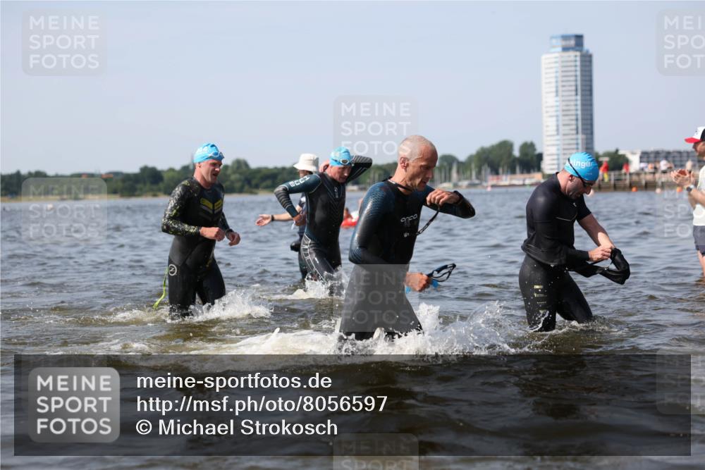 22.06.2025 - Viking Triathlon Michael Strokosch http://msf.ph/oto/8056597 22.06.2025 10:31:47 Schwimmen 87, 98, 99, 124, 125, 137, 158, 189, 224, 340, 350, 435, 507, 555, 658 meine-sportfotos.de