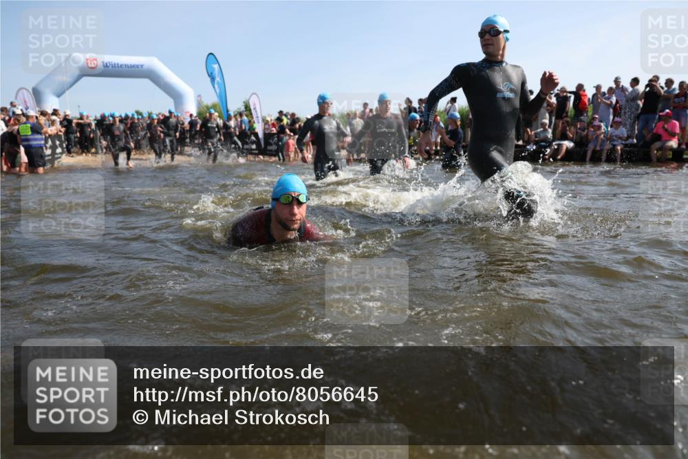 22.06.2025 - Viking Triathlon Michael Strokosch http://msf.ph/oto/8056645 22.06.2025 10:04:53 Schwimmen 29, 70, 72, 86, 248, 254, 281, 295, 312, 316, 362, 394, 411, 509, 515, 527 meine-sportfotos.de
