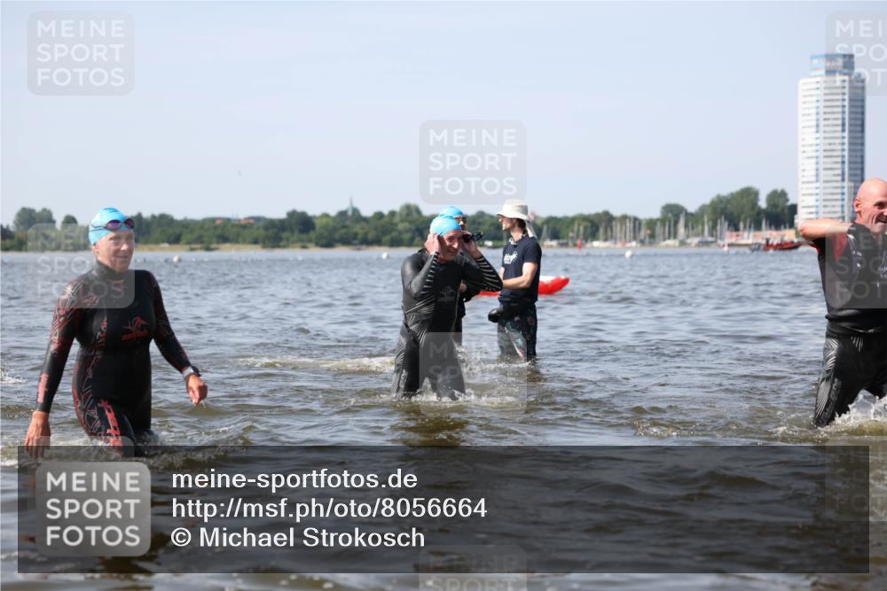 22.06.2025 - Viking Triathlon Michael Strokosch http://msf.ph/oto/8056664 22.06.2025 10:32:01 Schwimmen 63, 87, 193, 207, 226, 271, 435, 449, 464, 488, 507, 658 meine-sportfotos.de