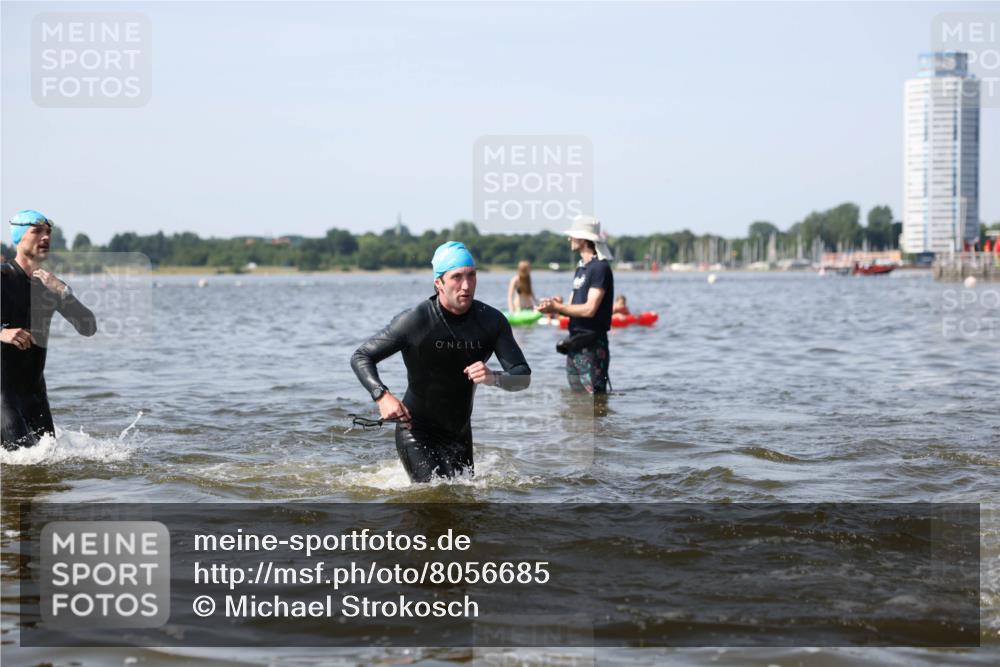 22.06.2025 - Viking Triathlon Michael Strokosch http://msf.ph/oto/8056685 22.06.2025 10:32:04 Schwimmen 63, 87, 193, 207, 214, 226, 271, 435, 449, 464, 488, 658 meine-sportfotos.de