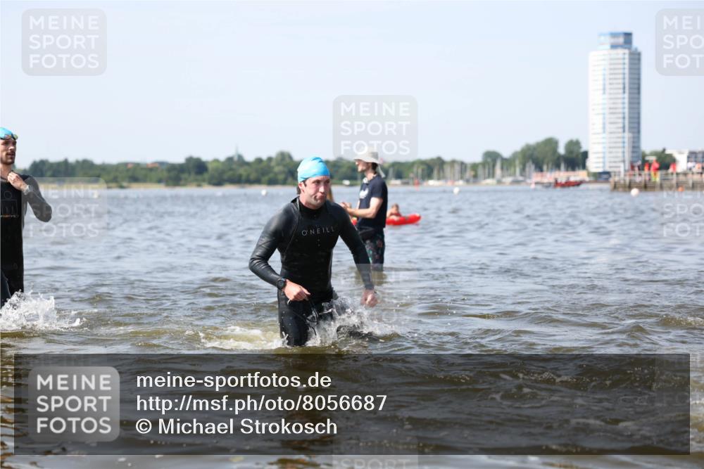 22.06.2025 - Viking Triathlon Michael Strokosch http://msf.ph/oto/8056687 22.06.2025 10:32:05 Schwimmen 63, 87, 193, 207, 214, 226, 271, 435, 449, 464, 488 meine-sportfotos.de