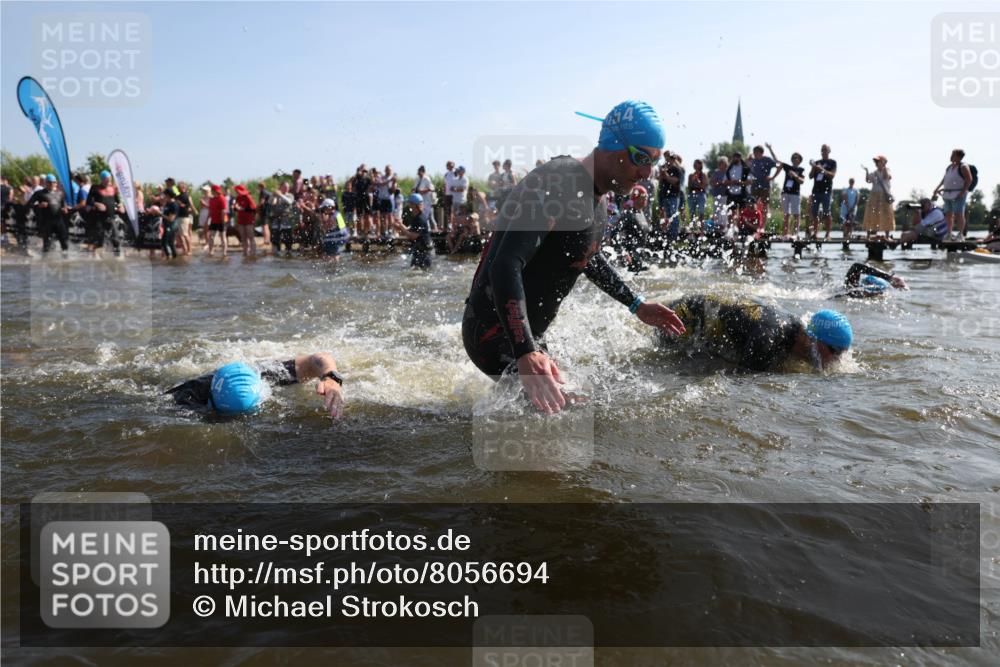 22.06.2025 - Viking Triathlon Michael Strokosch http://msf.ph/oto/8056694 22.06.2025 10:05:15 Schwimmen 57, 59, 61, 94, 138, 171, 172, 291, 346, 388, 389, 395, 418, 536, 627 meine-sportfotos.de