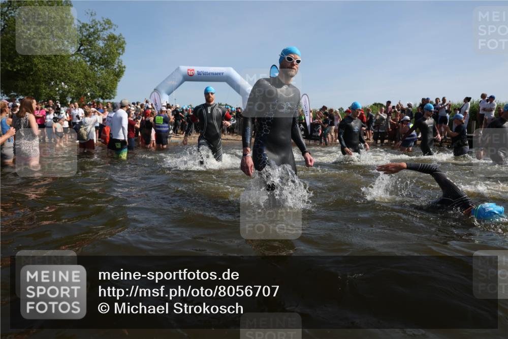 22.06.2025 - Viking Triathlon Michael Strokosch http://msf.ph/oto/8056707 22.06.2025 10:05:21 Schwimmen 57, 59, 61, 138, 171, 172, 228, 314, 346, 389, 418, 437, 536, 601, 655 meine-sportfotos.de