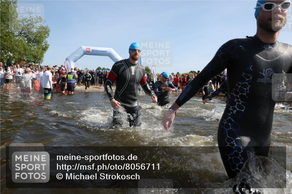 22.06.2025 - Viking Triathlon Michael Strokosch http://msf.ph/oto/8056711 22.06.2025 10:05:23 Schwimmen 57, 59, 61, 138, 171, 172, 228, 314, 346, 389, 418, 437, 536, 601, 655 meine-sportfotos.de
