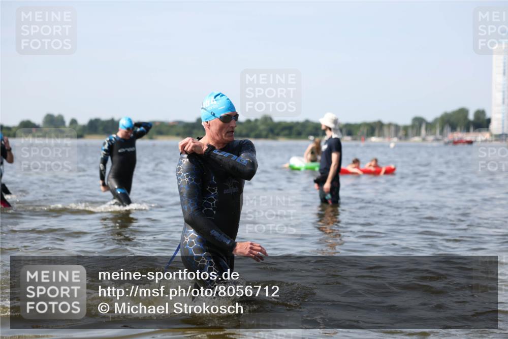 22.06.2025 - Viking Triathlon Michael Strokosch http://msf.ph/oto/8056712 22.06.2025 10:32:13 Schwimmen 53, 63, 147, 173, 193, 207, 214, 226, 271, 461, 464, 488 meine-sportfotos.de