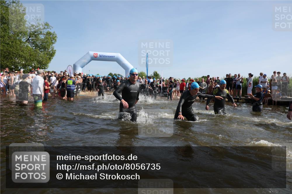 22.06.2025 - Viking Triathlon Michael Strokosch http://msf.ph/oto/8056735 22.06.2025 10:05:34 Schwimmen 22, 65, 83, 150, 167, 181, 210, 228, 361, 439, 462, 511, 538, 553, 601, 603, 654 meine-sportfotos.de
