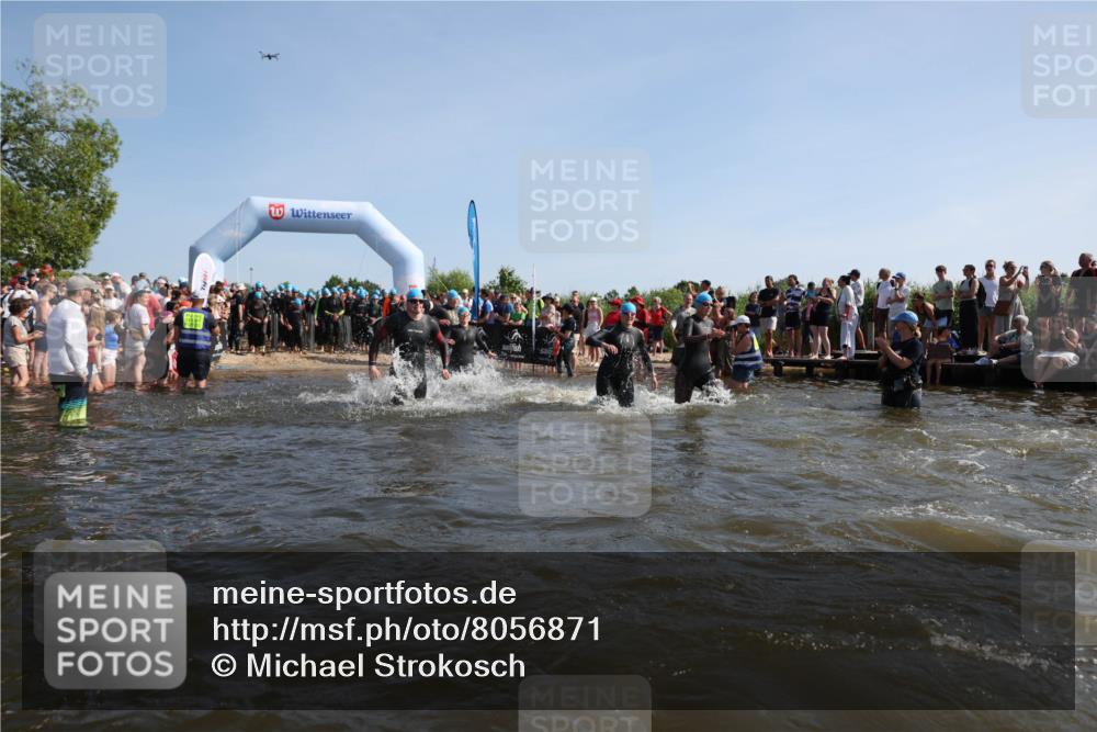 22.06.2025 - Viking Triathlon Michael Strokosch http://msf.ph/oto/8056871 22.06.2025 10:06:25 Schwimmen 18, 24, 36, 117, 153, 168, 186, 192, 261, 298, 385, 450, 487, 535, 606 meine-sportfotos.de