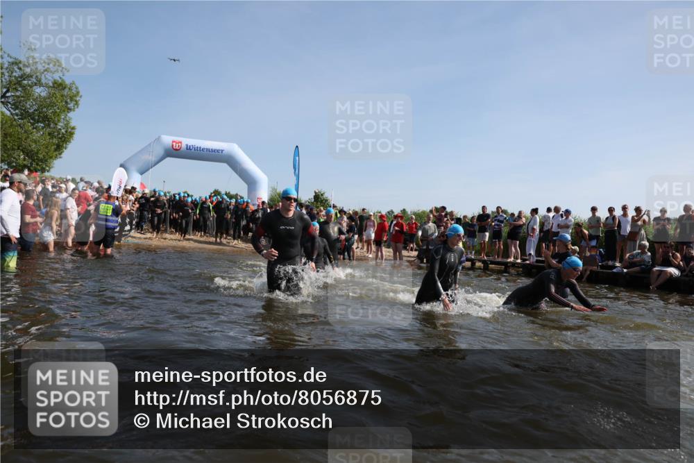 22.06.2025 - Viking Triathlon Michael Strokosch http://msf.ph/oto/8056875 22.06.2025 10:06:27 Schwimmen 18, 24, 36, 117, 153, 168, 186, 192, 261, 298, 385, 450, 487, 535, 606 meine-sportfotos.de