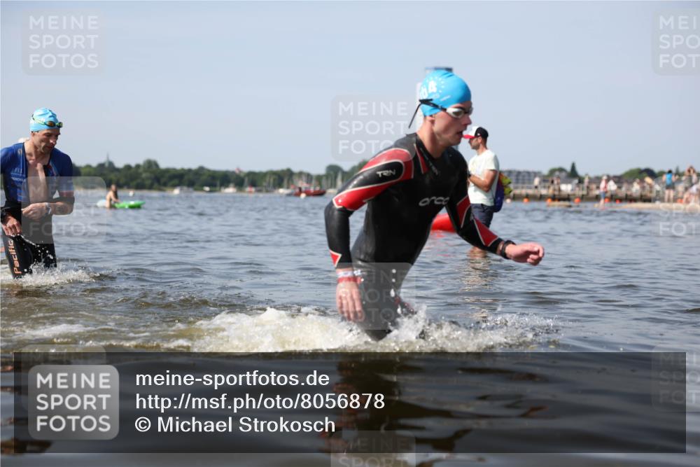 22.06.2025 - Viking Triathlon Michael Strokosch http://msf.ph/oto/8056878 22.06.2025 10:33:18 Schwimmen 28, 300, 387, 524, 608 meine-sportfotos.de