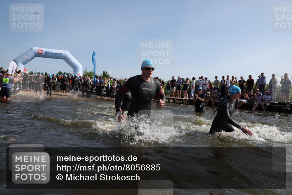 22.06.2025 - Viking Triathlon Michael Strokosch http://msf.ph/oto/8056885 22.06.2025 10:06:28 Schwimmen 18, 24, 36, 117, 153, 168, 186, 192, 261, 298, 385, 450, 487, 535, 606 meine-sportfotos.de