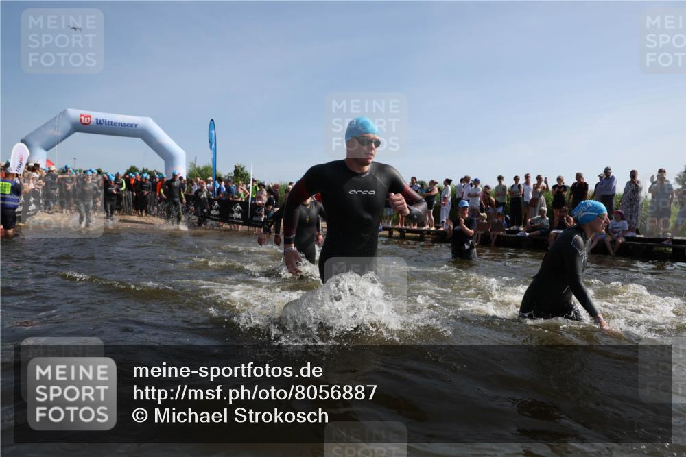 22.06.2025 - Viking Triathlon Michael Strokosch http://msf.ph/oto/8056887 22.06.2025 10:06:28 Schwimmen 18, 24, 36, 117, 153, 168, 186, 192, 261, 298, 385, 450, 487, 535, 606 meine-sportfotos.de