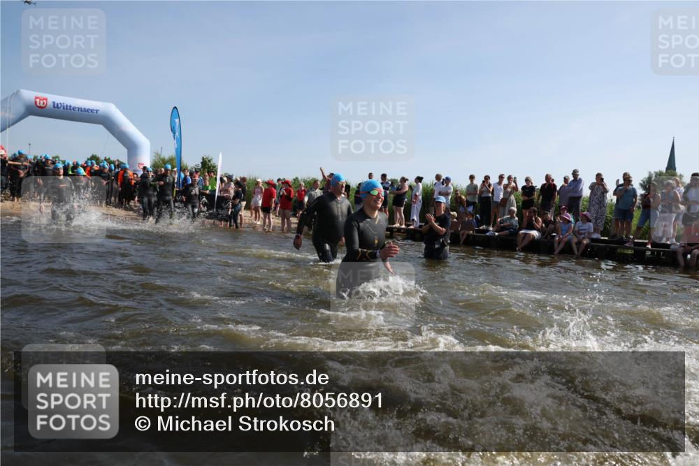 22.06.2025 - Viking Triathlon Michael Strokosch http://msf.ph/oto/8056891 22.06.2025 10:06:29 Schwimmen 18, 24, 36, 93, 109, 168, 186, 192, 205, 261, 298, 358, 376, 450, 606 meine-sportfotos.de