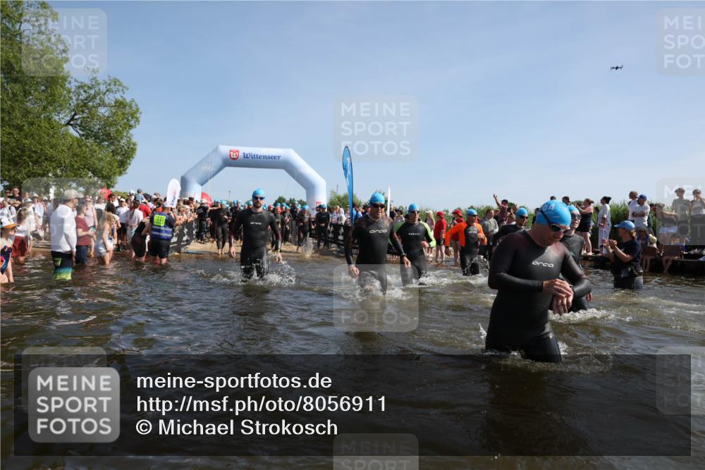 22.06.2025 - Viking Triathlon Michael Strokosch http://msf.ph/oto/8056911 22.06.2025 10:06:37 Schwimmen 44, 74, 93, 109, 159, 168, 186, 205, 219, 261, 358, 376, 450, 606, 625 meine-sportfotos.de