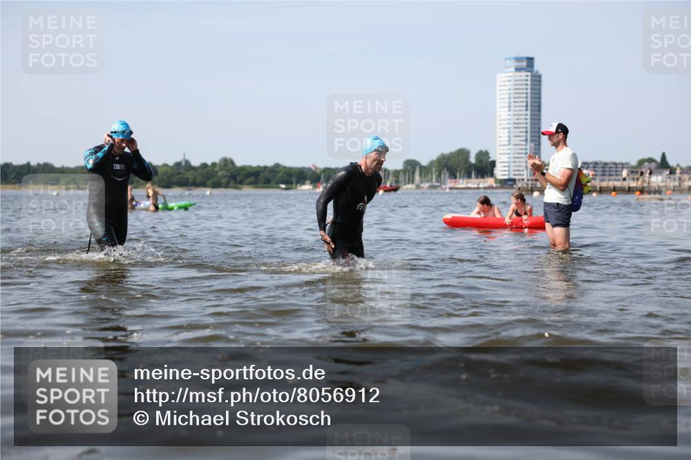 22.06.2025 - Viking Triathlon Michael Strokosch http://msf.ph/oto/8056912 22.06.2025 10:33:28 Schwimmen 28, 38, 300, 348, 382, 522, 524, 608 meine-sportfotos.de