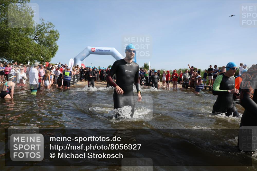 22.06.2025 - Viking Triathlon Michael Strokosch http://msf.ph/oto/8056927 22.06.2025 10:06:40 Schwimmen 44, 74, 93, 109, 159, 165, 205, 217, 219, 257, 282, 358, 376, 501, 625 meine-sportfotos.de