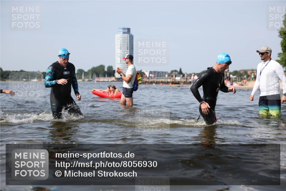 22.06.2025 - Viking Triathlon Michael Strokosch http://msf.ph/oto/8056930 22.06.2025 10:33:30 Schwimmen 28, 38, 255, 300, 304, 348, 382, 457, 522, 524, 608 meine-sportfotos.de