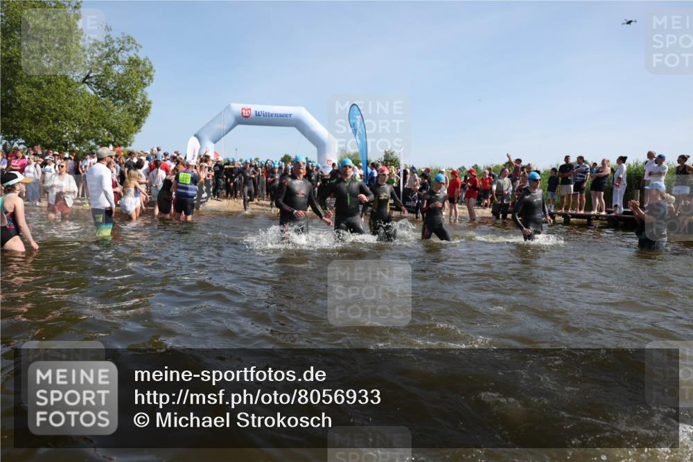 22.06.2025 - Viking Triathlon Michael Strokosch http://msf.ph/oto/8056933 22.06.2025 10:06:43 Schwimmen 44, 74, 93, 109, 159, 165, 205, 217, 219, 257, 282, 358, 376, 501, 625 meine-sportfotos.de