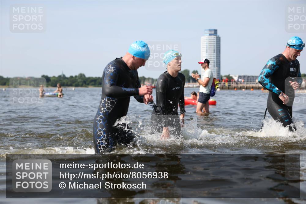22.06.2025 - Viking Triathlon Michael Strokosch http://msf.ph/oto/8056938 22.06.2025 10:33:31 Schwimmen 28, 38, 255, 300, 304, 348, 382, 457, 522, 524, 608 meine-sportfotos.de
