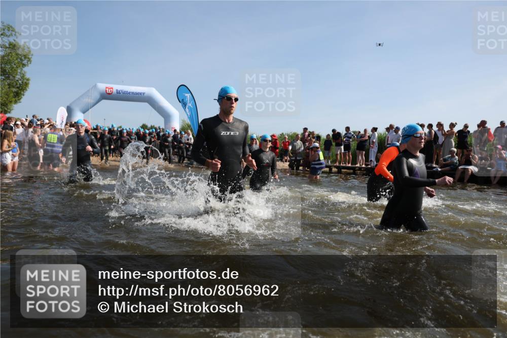 22.06.2025 - Viking Triathlon Michael Strokosch http://msf.ph/oto/8056962 22.06.2025 10:06:53 Schwimmen 66, 165, 183, 217, 257, 282, 290, 318, 321, 337, 468, 479, 501, 525, 533 meine-sportfotos.de