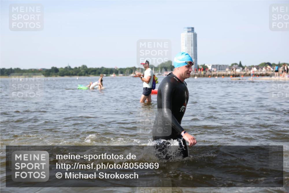 22.06.2025 - Viking Triathlon Michael Strokosch http://msf.ph/oto/8056969 22.06.2025 10:33:41 Schwimmen 5, 38, 50, 149, 229, 242, 255, 304, 348, 382, 438, 457, 522 meine-sportfotos.de