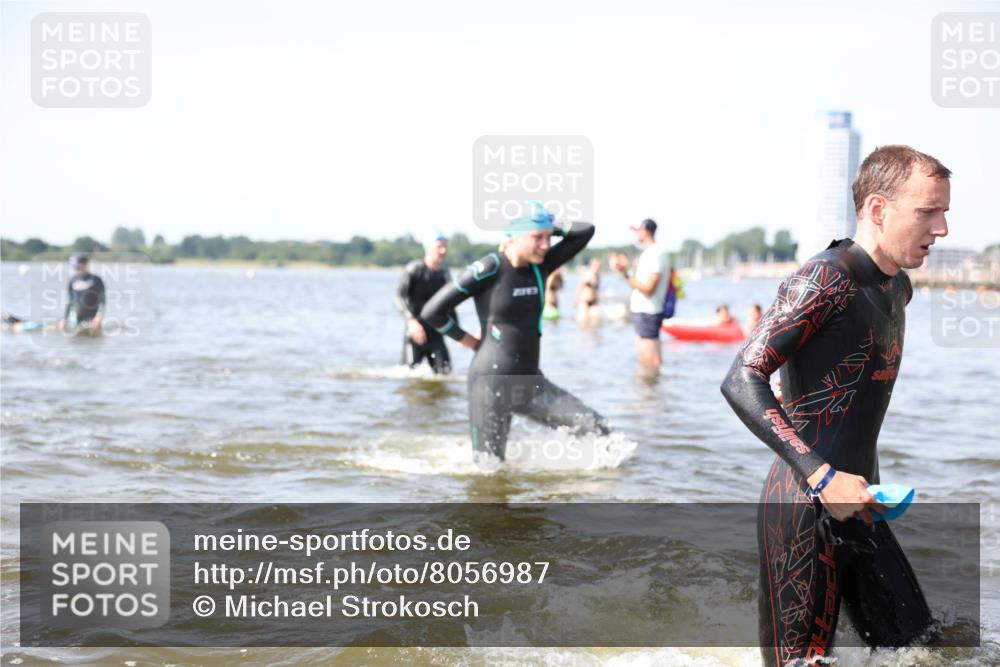 22.06.2025 - Viking Triathlon Michael Strokosch http://msf.ph/oto/8056987 22.06.2025 10:33:45 Schwimmen 5, 50, 149, 229, 242, 255, 304, 348, 349, 438, 457 meine-sportfotos.de