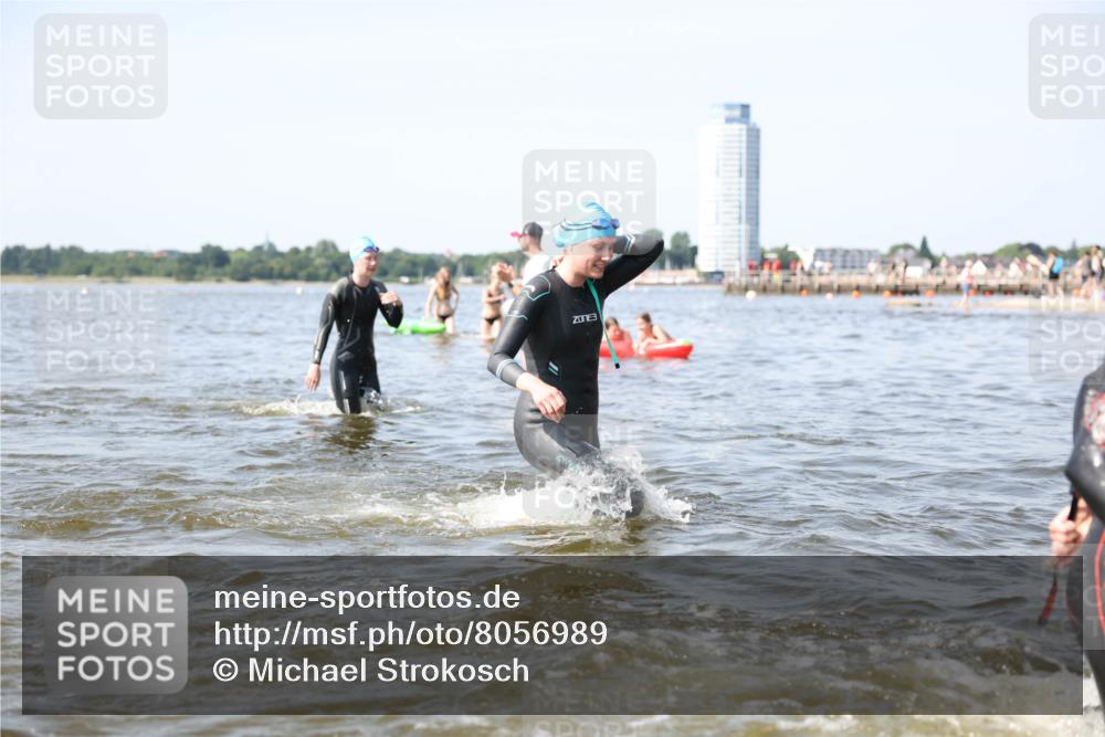 22.06.2025 - Viking Triathlon Michael Strokosch http://msf.ph/oto/8056989 22.06.2025 10:33:46 Schwimmen 5, 50, 149, 184, 229, 242, 255, 304, 348, 349, 438, 457 meine-sportfotos.de