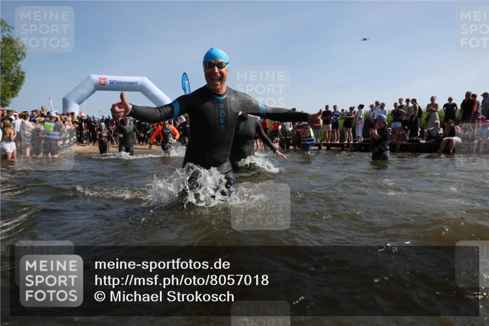 22.06.2025 - Viking Triathlon Michael Strokosch http://msf.ph/oto/8057018 22.06.2025 10:07:10 Schwimmen 64, 123, 190, 201, 202, 223, 328, 402, 431, 463, 519, 607, 631, 637, 649 meine-sportfotos.de