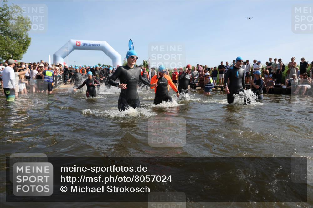 22.06.2025 - Viking Triathlon Michael Strokosch http://msf.ph/oto/8057024 22.06.2025 10:07:14 Schwimmen 64, 123, 190, 201, 202, 223, 267, 273, 326, 333, 402, 425, 431, 463, 519, 607, 637 meine-sportfotos.de
