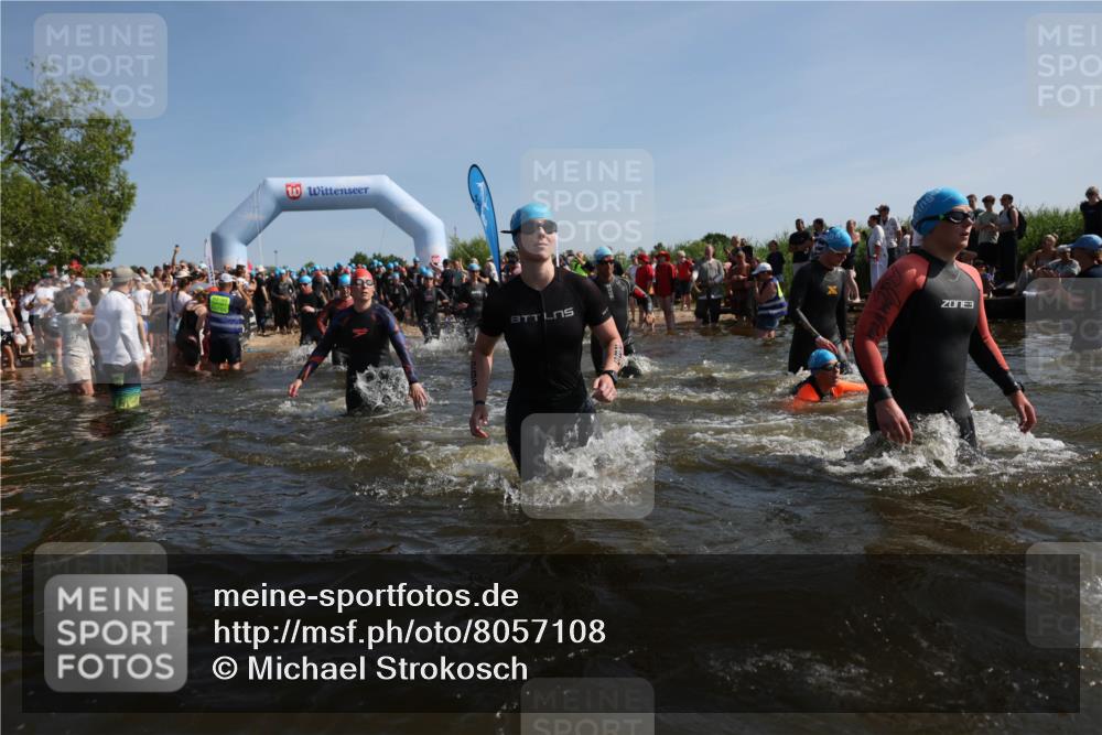 22.06.2025 - Viking Triathlon Michael Strokosch http://msf.ph/oto/8057108 22.06.2025 10:07:40 Schwimmen 16, 23, 102, 121, 143, 263, 270, 285, 363, 436, 476, 484, 503, 547, 615, 621, 624 meine-sportfotos.de