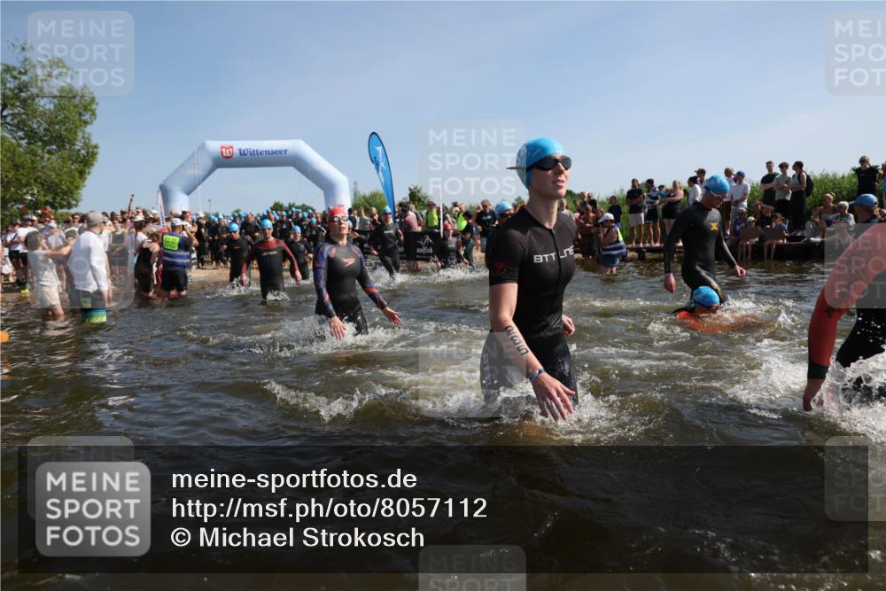 22.06.2025 - Viking Triathlon Michael Strokosch http://msf.ph/oto/8057112 22.06.2025 10:07:40 Schwimmen 16, 23, 102, 121, 143, 263, 270, 285, 363, 436, 476, 484, 503, 547, 615, 621, 624 meine-sportfotos.de