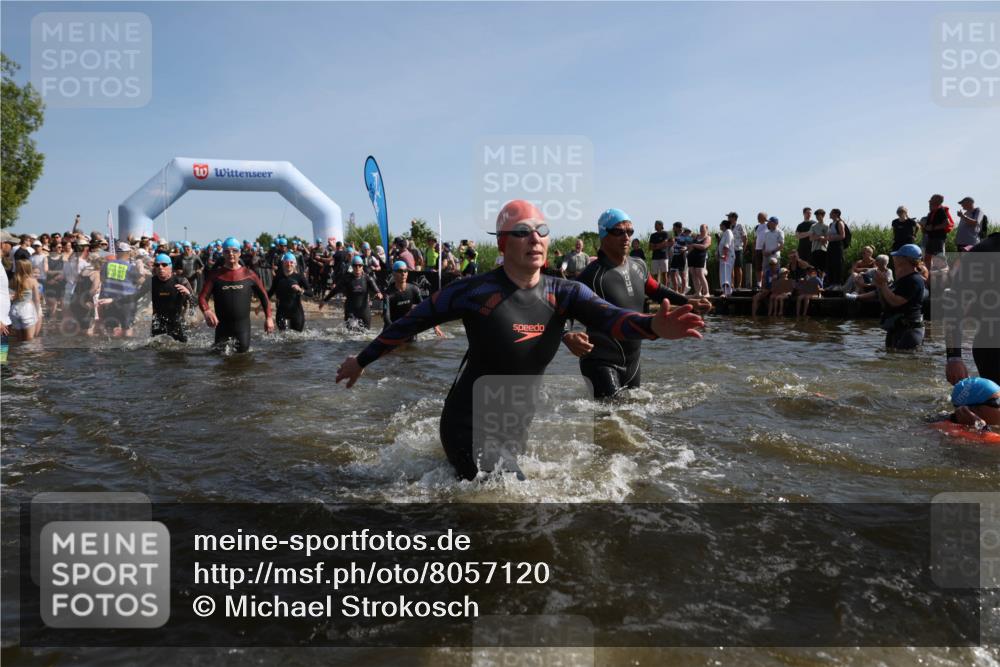22.06.2025 - Viking Triathlon Michael Strokosch http://msf.ph/oto/8057120 22.06.2025 10:07:42 Schwimmen 16, 23, 102, 121, 143, 263, 270, 285, 363, 436, 476, 484, 503, 547, 615, 621, 624 meine-sportfotos.de