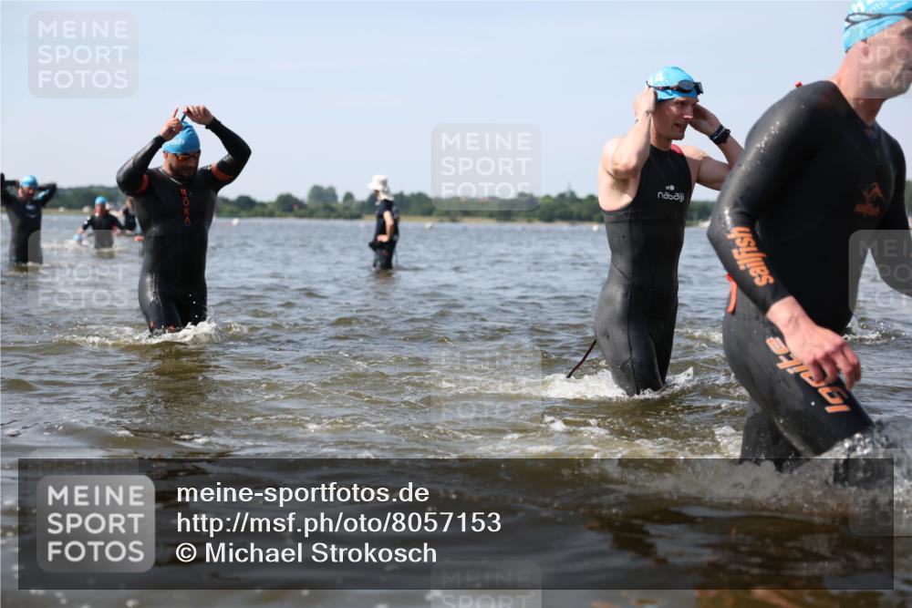 22.06.2025 - Viking Triathlon Michael Strokosch http://msf.ph/oto/8057153 22.06.2025 10:34:28 Schwimmen 247, 294, 306, 341, 366, 430, 486, 520, 527, 546 meine-sportfotos.de