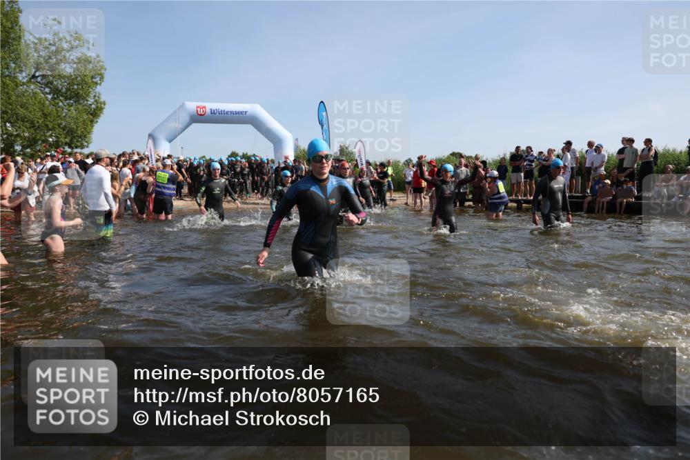 22.06.2025 - Viking Triathlon Michael Strokosch http://msf.ph/oto/8057165 22.06.2025 10:07:55 Schwimmen 31, 76, 95, 130, 292, 308, 372, 412, 452, 453, 477, 523, 647, 650 meine-sportfotos.de